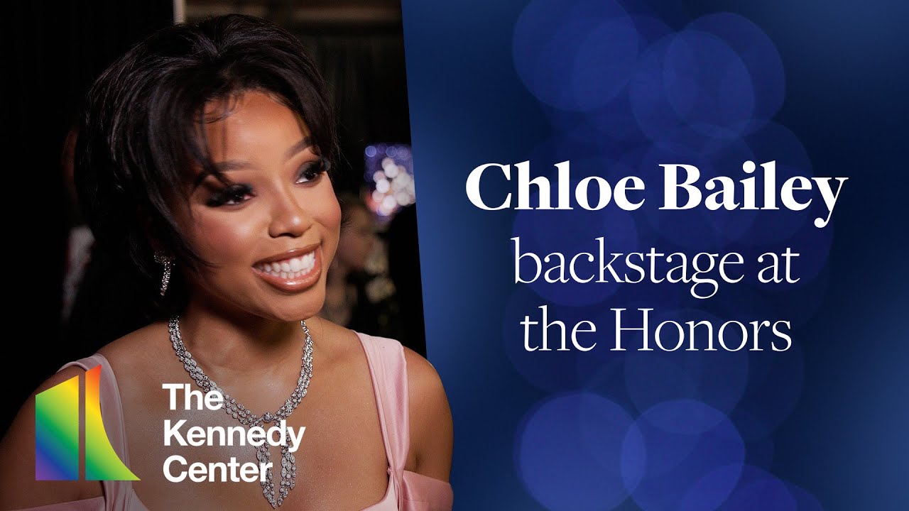 Chloe Bailey backstage at the 46th Kennedy Center Honors (2023