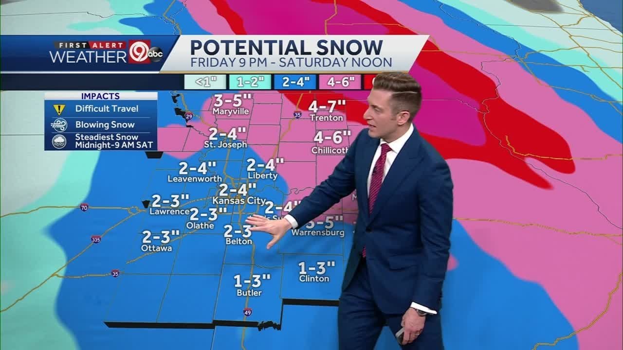 Snow Moves In Friday Night - YouTube