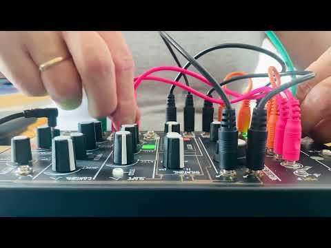 Karlheinz Essl: Coastline #39b (Knock Knock Knockin) - synthesizer performance