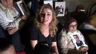 Hdp Önündeki Acılı Ailelere Sanatçı Hülya Bozkayadan Destek Geldi