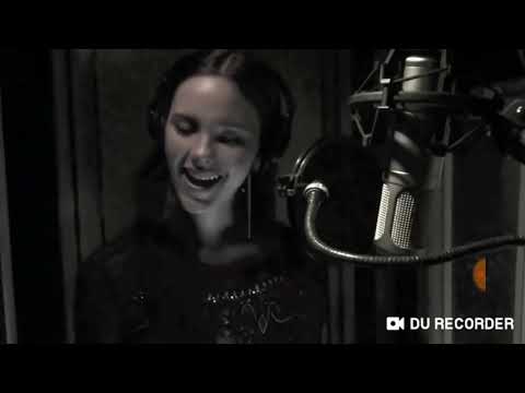 Catriona Gray (cover) set fire to the rain