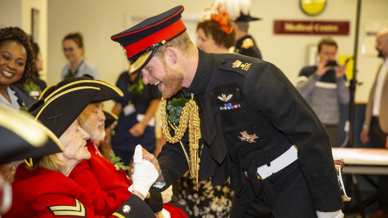 Prince Harry Beams While Visiting Veterans' Retirement Home on Founders