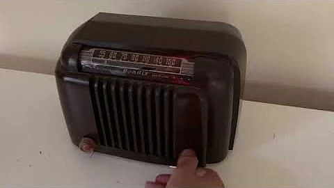 Classic Brown Marble 1947 Bendix Aviation Model C526A Bakelite AM Vacuum Tube AM Radio