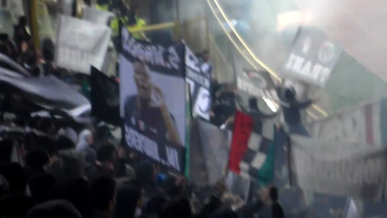 bologna vs juventus 02 settore ospiti 16/03/2012 YouTube