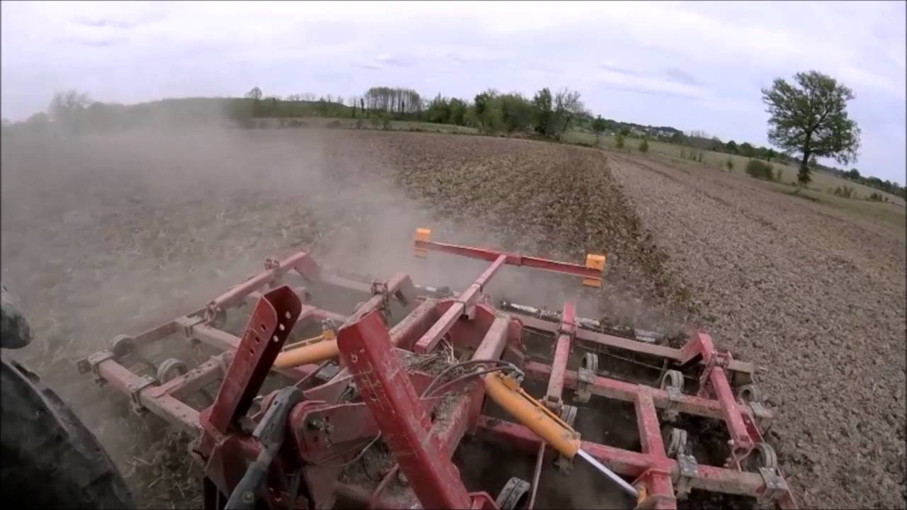 Déchaumage 2016/Massey Ferguson 8220+cultivateur [GOPRO]