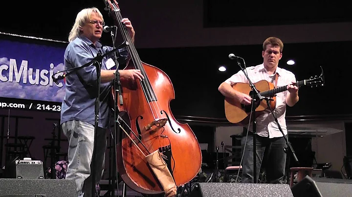 Darcy Farrow, feat Irl Hees @ Acoustic Music Camp