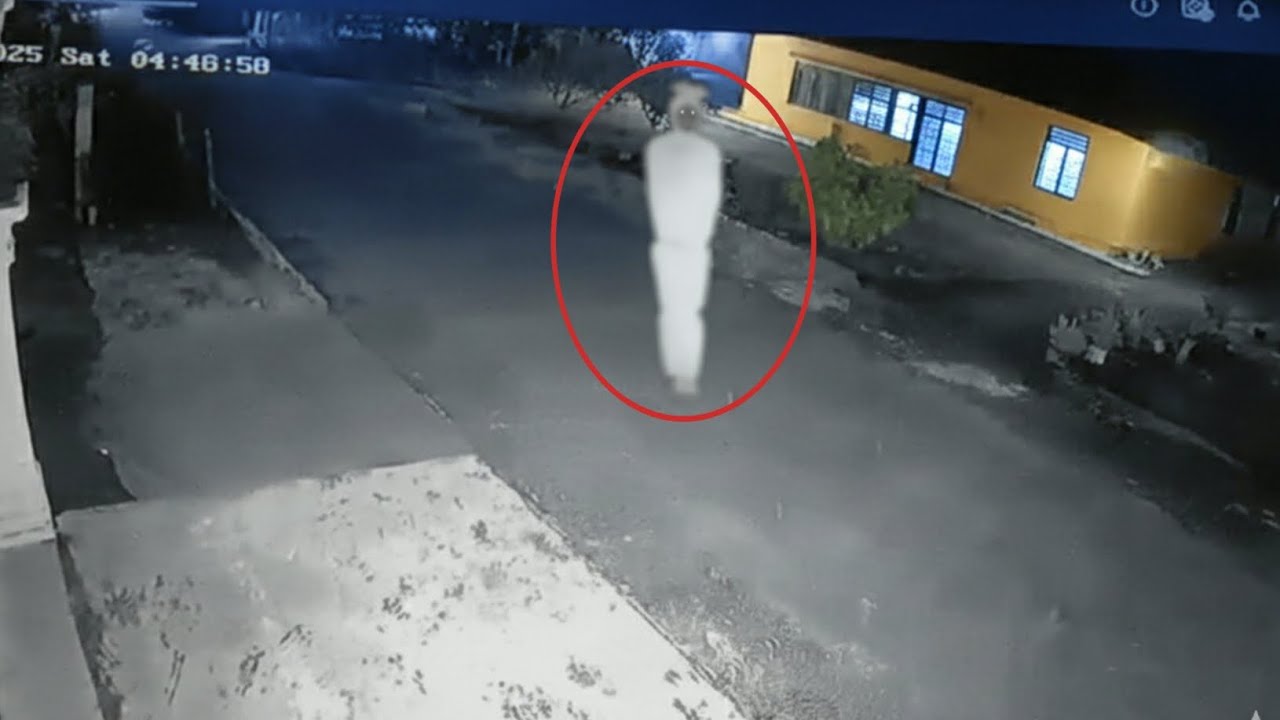 Pocong Melayang di Jalan! 6 Video Menyeramkan Penampakan Hantu dan Fenomena Mengerikan yang Terekam