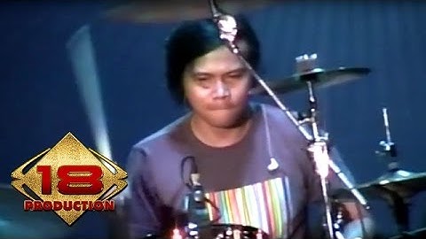 Peterpan - Hari Yang Cerah  (Live Konser Ponorogo 18 Desember 2007)