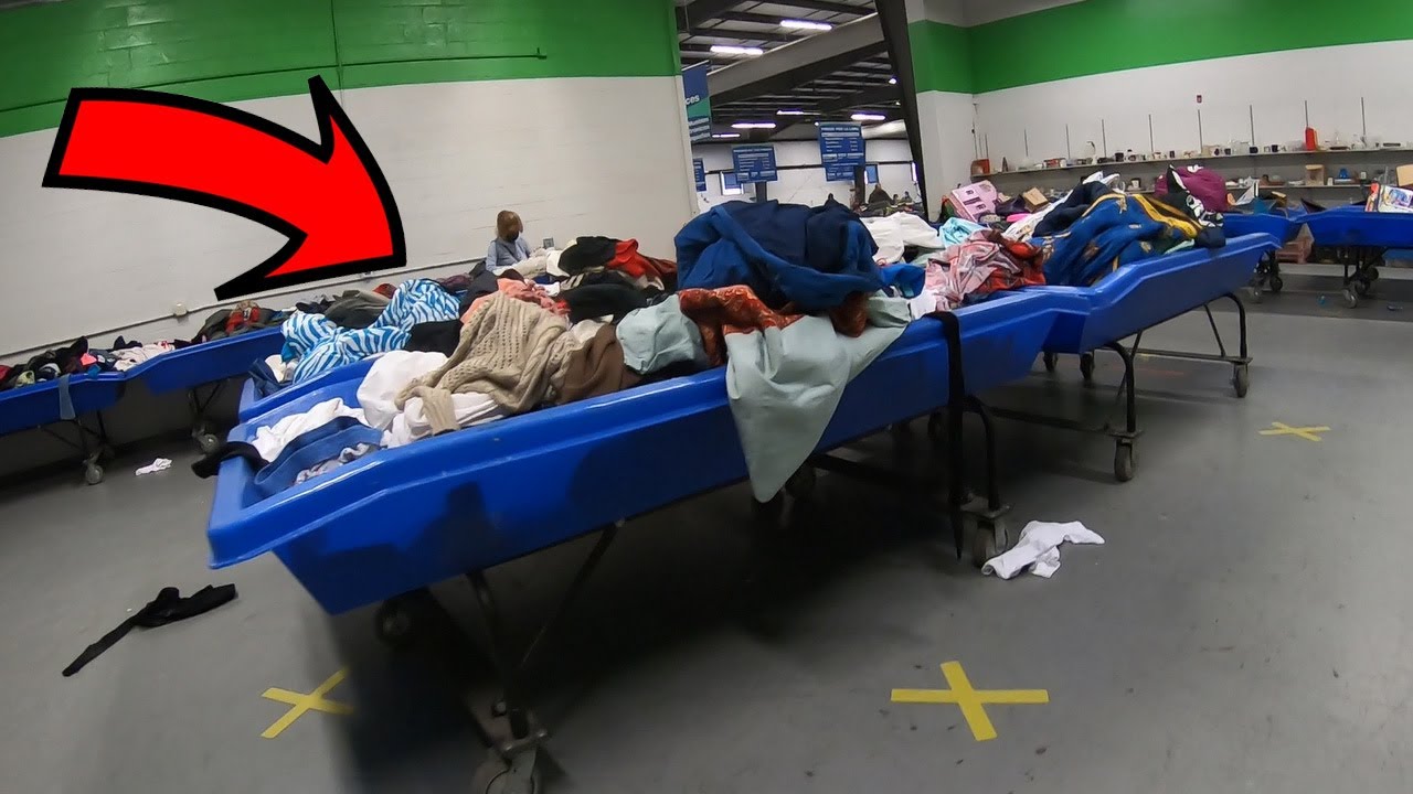 Thrifting at the GOODWILL BINS! Pay Per Pound! YouTube