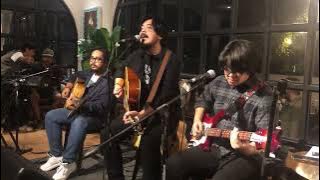 Bilal Indrajaya - Singgah (Acoustic Live at Ruuang Kopi, Jakarta 12/4/2023)