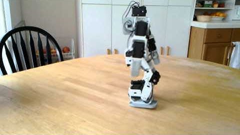 Humanoid robot turning (Bioloid)