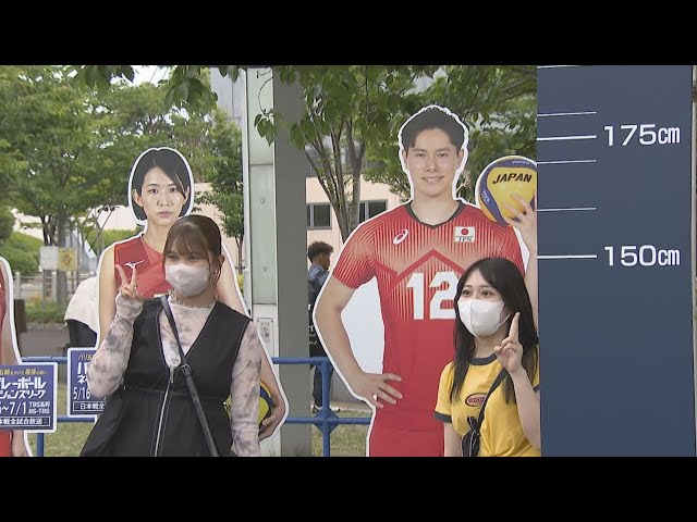 World-class athletes collide! 
