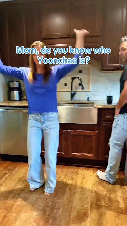 She does do this dance, right? (Or something like it?) #yoonchae #acelerada #katseye