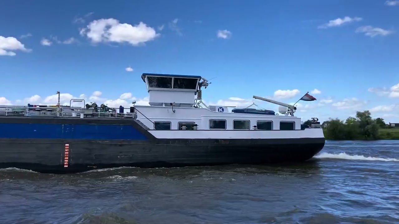 Afl 12 Varen tussen beroepsvaart de drukke Amer op en vervolgen onze vaart op koers naar Den Bosch