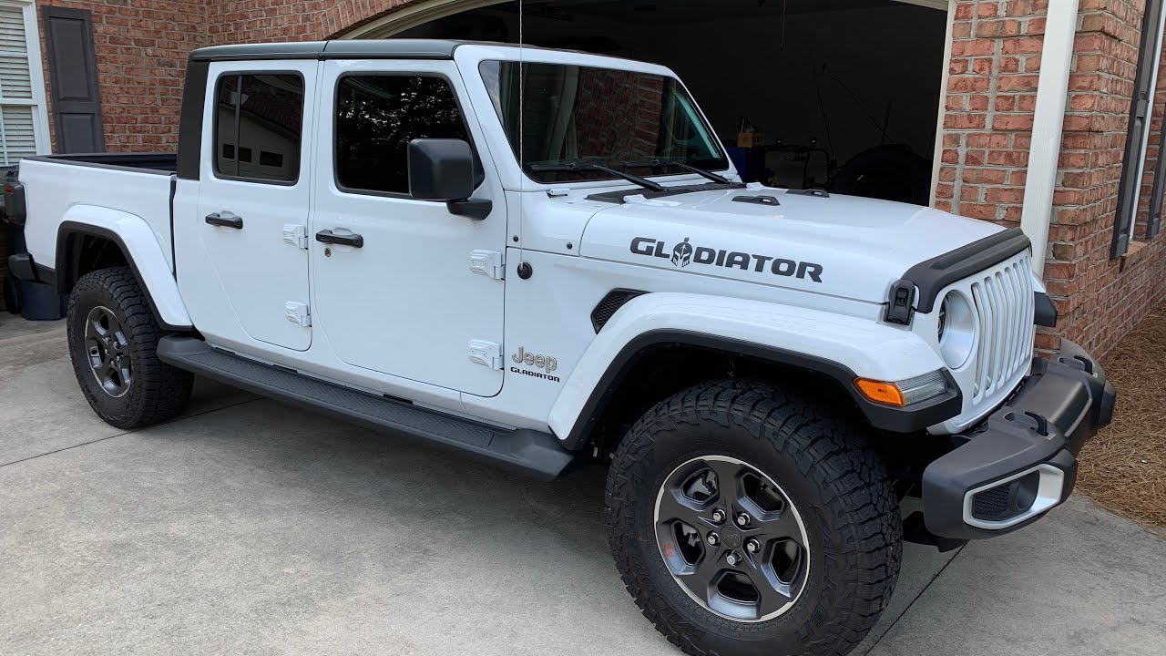2020 Jeep Gladiator Rugged Ridge Hard Rolling Tonneau Cover YouTube