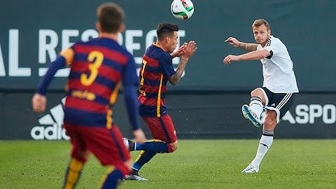 [HIGHLIGHTS] FUTBOL (2A B): Valencia Mestalla - FC Barcelona B (0-3)