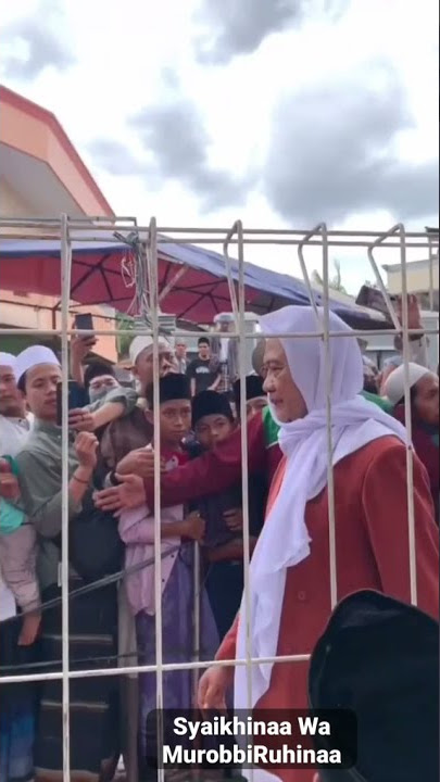 KH ABUYA UCI TURTUSI Syaikhinaa Wa MurobbiRuhinaa