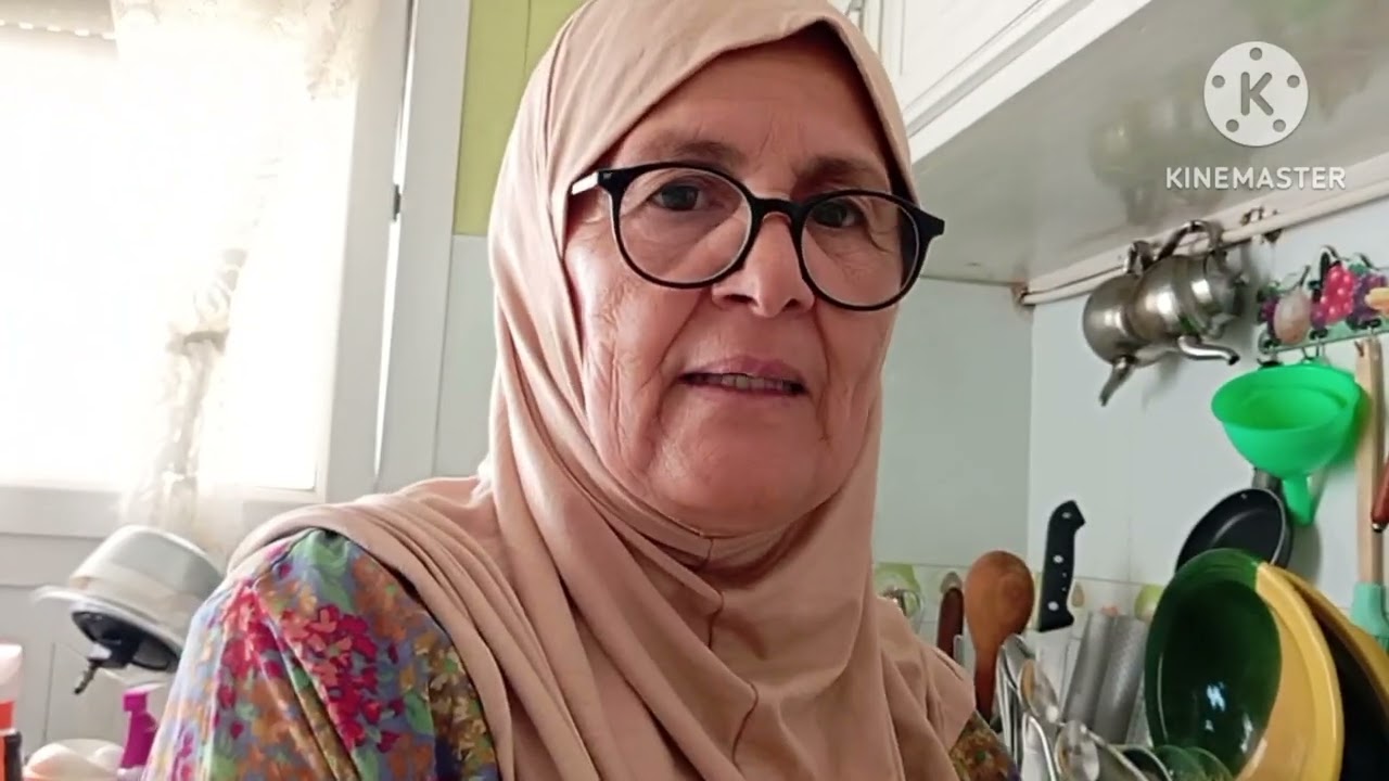 فطورنا مرقة مرمز مع خبز قرع الاحمر 🍞🥖 وروتني اليومي في الدار