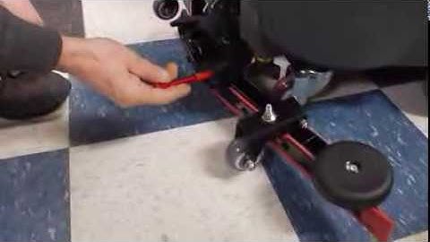 TC20GB Cyclone 20" Autoscrubber: How to Adjust Floor Squeegee