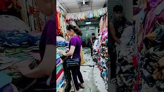 sarado na Ang Ibang tindahan