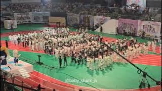 All the idols gathered in this 2025's ISAC & They played Jennie's smash hit like Jennie & danced!
