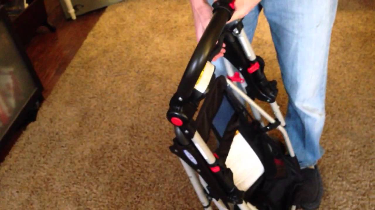 folding a graco stroller