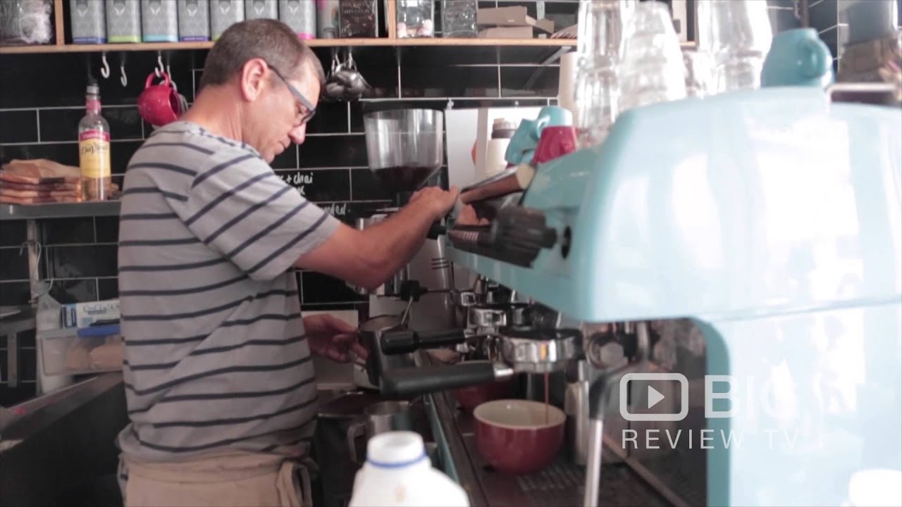 Square Peg Cafe a Coffee Shop in Sydney serving Coffee, Frappe and Burger