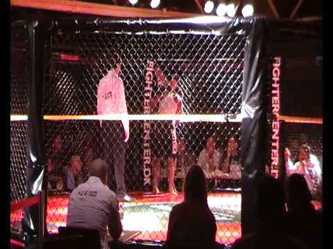 Maria Hougaard (Fightgym.dk) vs Melissa Lan (Team ...