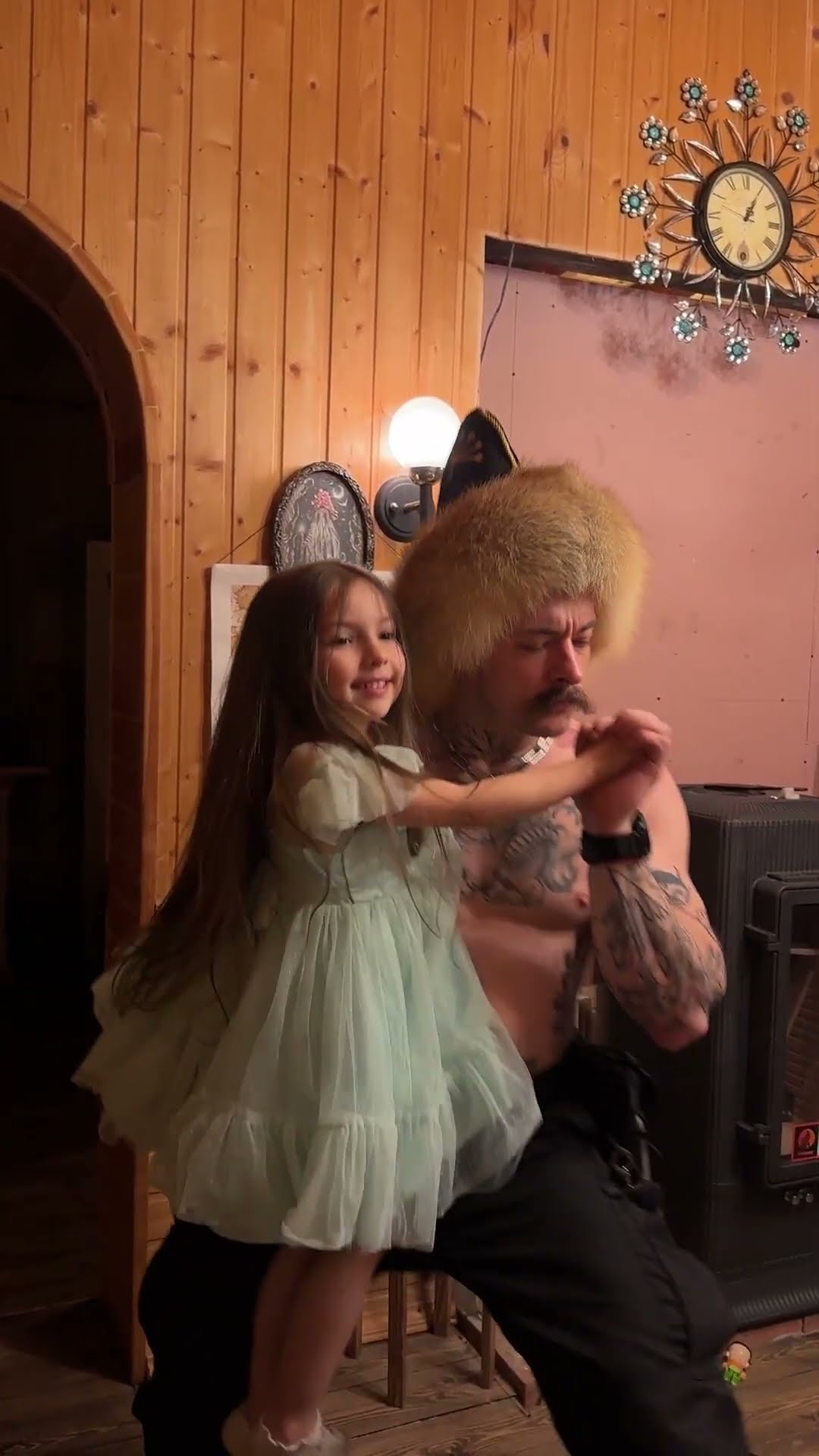 ТГ: ВИКТОР БЛУД #новыйгод #семья