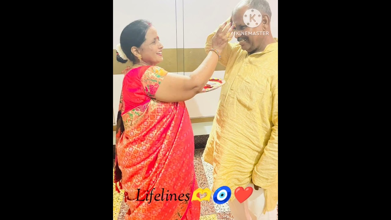 First Karvachauth vibeBest vdo captured on KarvachauthCutest vdoBhaiyaBhabhi Mommy Papa