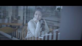 Diandra Rahmawan - HUJAN (Official Music Video) chords