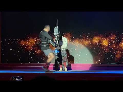 城里的月光 - 许美静 at River Hongbao 2023