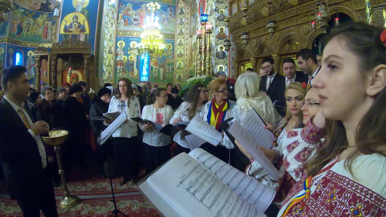 Vin colindătorii / Linu-i lin și iară lin - Corala Dominus (Crăciun 2018) domnului maica