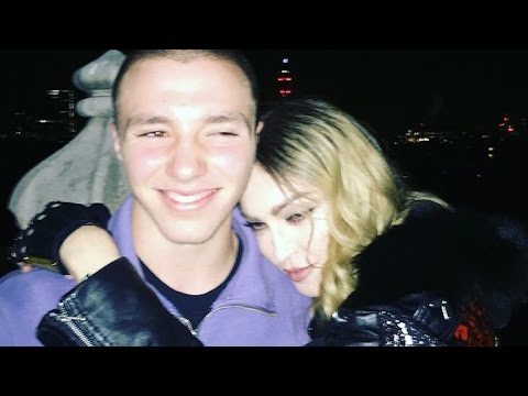 Madonna: Rocco Says Mom Treated Me Like a Trophy ... Not a Son Madonna: Rocco Says Mom Treated Me Like a Trophy ... Not a Son