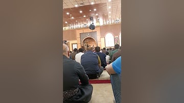 آذان صلاة الجمعة بصوت راائع جداً، يشبه صوت القارئ رعد الكردي، في مسجد بَهشت في مدينة السليمانية.