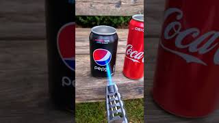 Мощная зажигалка и банка Pepsi