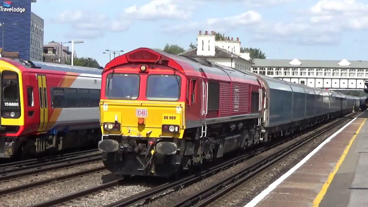 Afternoon spotting at Eastleigh (ESL/SWML) (incl. 37 421/612) | Thursday 30th August 2018