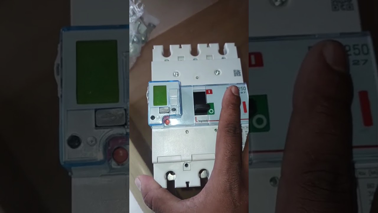 420527 - MCCB Unboxing electronic release Sg   DPX&sup3; 250   Icu 36 kA 400 V