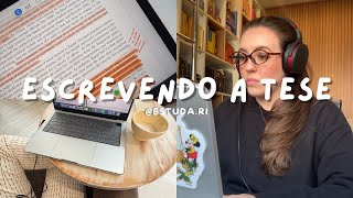 Escrevendo A Tese E Contando Novidades