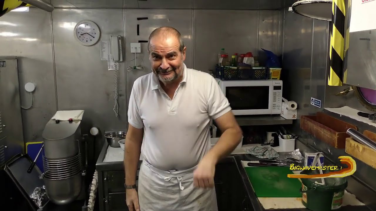 🍕Cooking Pizza for The Crew