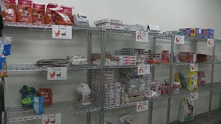 Animal shelter in League City helping families feed pets amid government shutdown