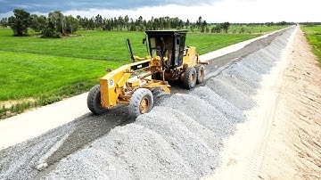 Incredible CAT 140H Motor Grader Work Smooth Spreading Gravel Build Road