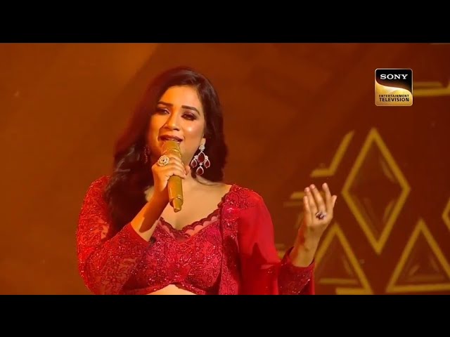 Shreya Ghoshal : Dhadak Title Track || Magical 🪄 ✨ Performance In Indian Idol 14 Grand Finale ❤️ || class=