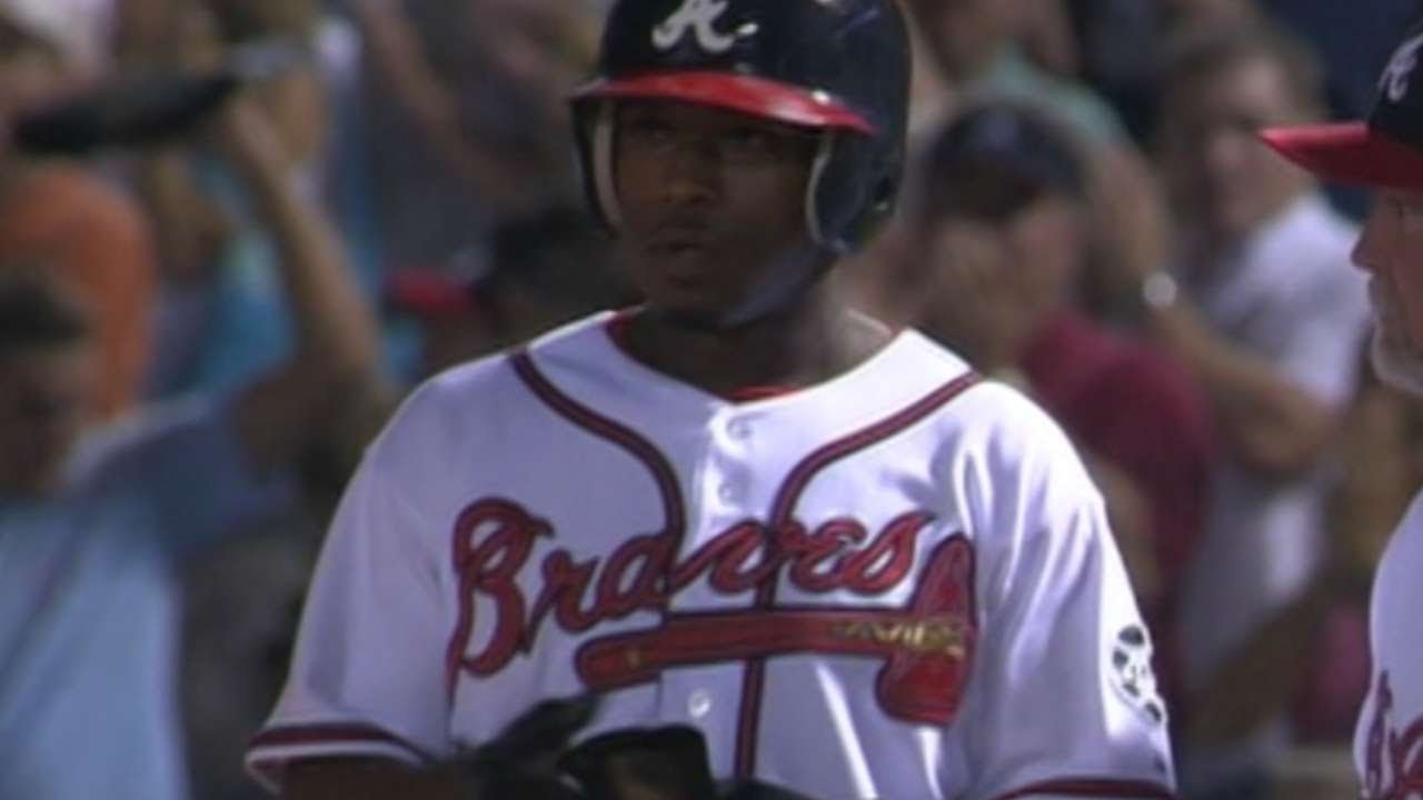 Willie Harris goes 6-for-6 with six RBIs and makes a diving catch 