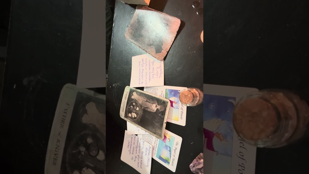 Знаки Земли: Духовный младенец держит зеркало 🪞 перед нами 👯‍♀️