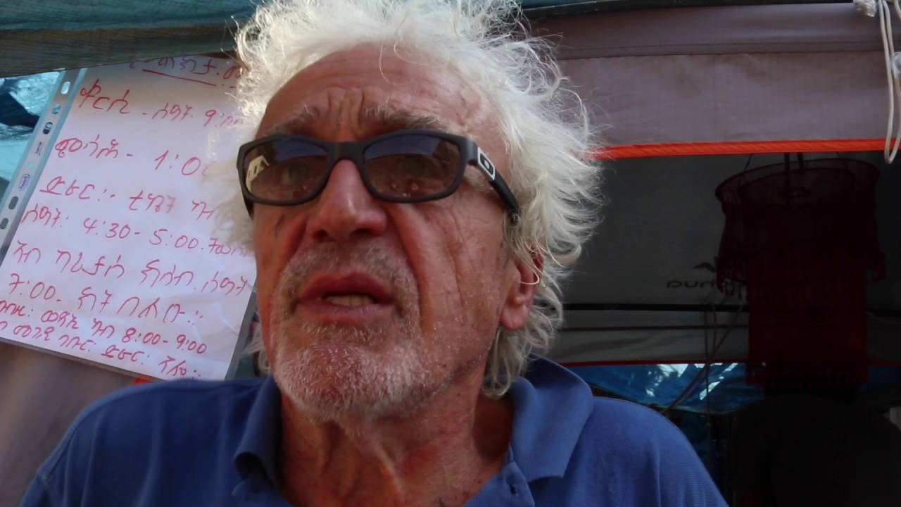 I migranti dimenticati del Baobab - YouTube