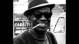 Video thumbnail of "Lightnin' Hopkins - Shining Moon"