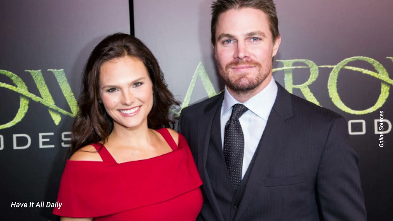 Stephen Amell removed from flight after alleged altercation with wife