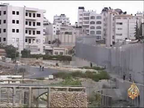 أزمات صحية في القدس المحتلة نتيجة بناء الجدار العازل