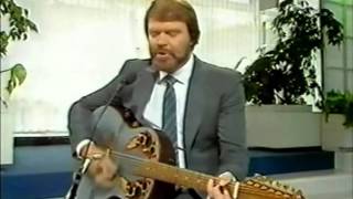 Glen Campbell Sings "Galveston" (soft acoustic version) screenshot 4